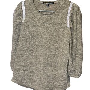 🌸. #1707-60. Gray Puff Sleeve Blouse with 3/4 Sleeves